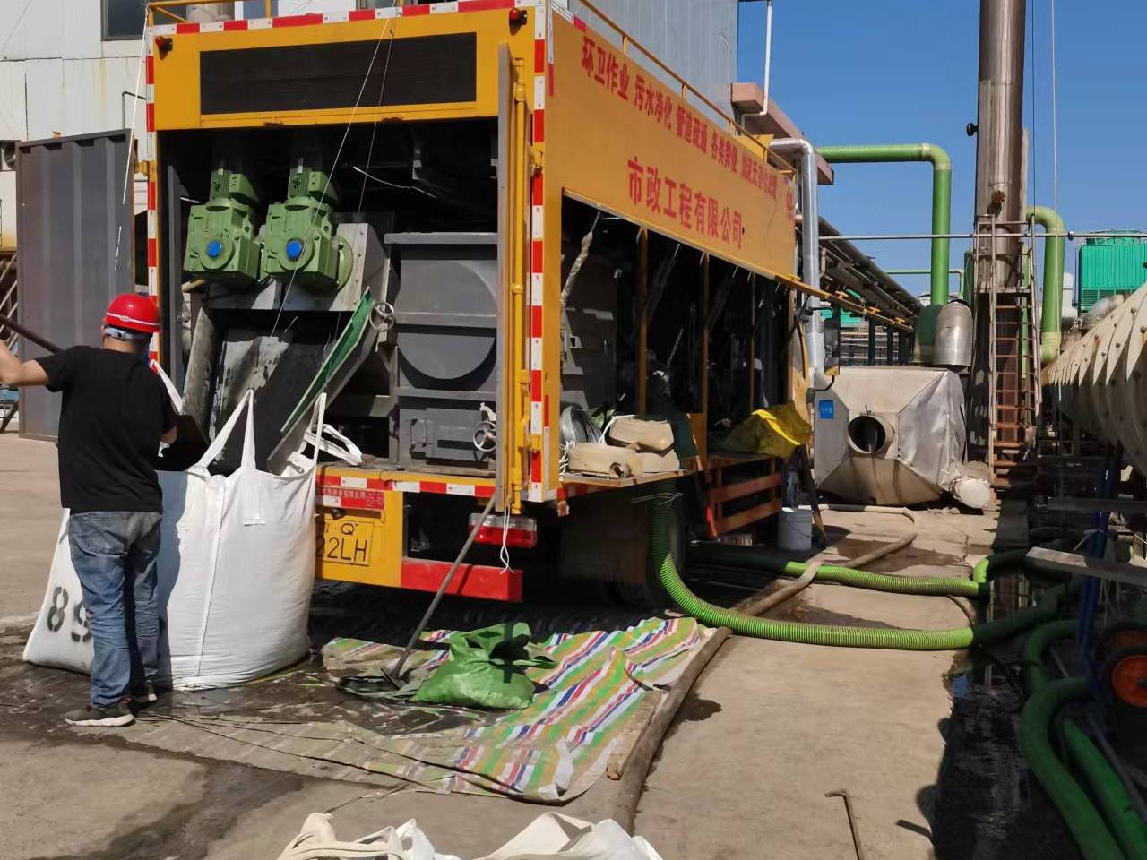 鹤庆淤泥压干处理