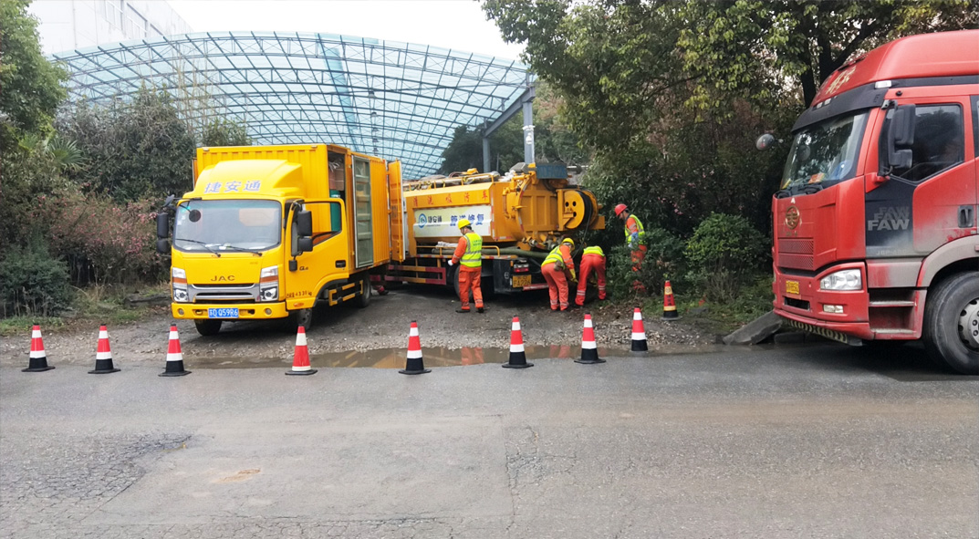 鹤庆成区雨污水管网“四位一体”检测疏通项目